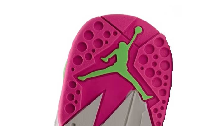 The Air Jordan 7 "Tennis Day" colorway. The Air Jordan 7 "Tennis Day" colorway.