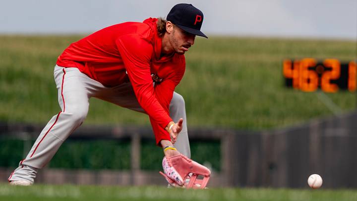 Philadelphia Phillies infielder Bryson Stott warms up before a baseball game against the Minnesota Twins Aug. 13, 2026 at the Field of Dreams in Dyersville, Iowa. Philadelphia Phillies infielder Bryson Stott warms up before a baseball game against the Minnesota Twins Aug. 13, 2026 at the Field of Dreams in Dyersville, Iowa.