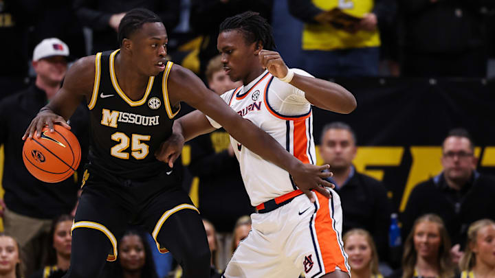 Auburn’s Sebastian Williams-Adams had 12 points on 4/5 shooting by the Orange and Blue Tigers came up short vs. Missouri.
