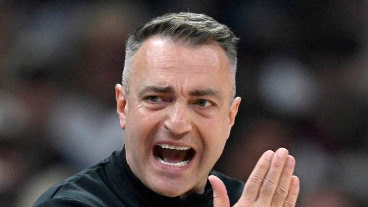Toronto Raptors head coach Darko Rajakovic reacts against the Cleveland Cavaliers. Toronto Raptors head coach Darko Rajakovic reacts against the Cleveland Cavaliers.