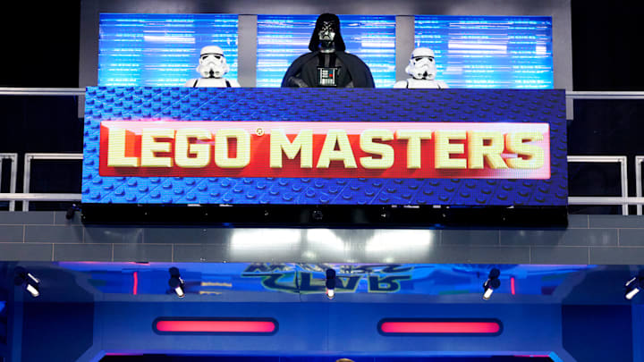 LEGO MASTERS: Host Will Arnett in the season five premiere of LEGO MASTERS airing Monday, May 19 (8:00-9:02 PM ET/PT) on FOX. CR: Tom Griscom/FOX. ©2025 FOX MEDIA LLC.