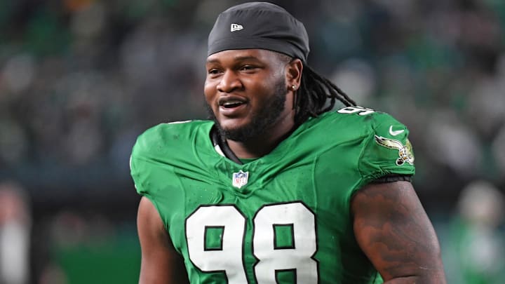 Nov 3, 2024; Philadelphia, Pennsylvania, USA; Philadelphia Eagles defensive tackle Jalen Carter (98) against the Jacksonville Jaguars at Lincoln Financial Field. Mandatory Credit: Eric Hartline-Imagn Images