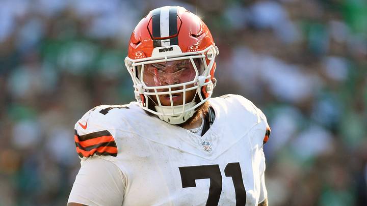 Oct 13, 2024; Philadelphia, Pennsylvania, USA; Cleveland Browns offensive tackle Jedrick Wills Jr. (71) against the Philadelphia Eagles at Lincoln Financial Field. Mandatory Credit: Eric Hartline-Imagn Images Oct 13, 2024; Philadelphia, Pennsylvania, USA; Cleveland Browns offensive tackle Jedrick Wills Jr. (71) against the Philadelphia Eagles at Lincoln Financial Field. Mandatory Credit: Eric Hartline-Imagn Images