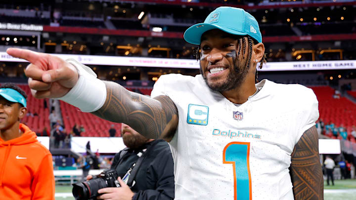Miami Dolphins v Atlanta Falcons Miami Dolphins v Atlanta Falcons