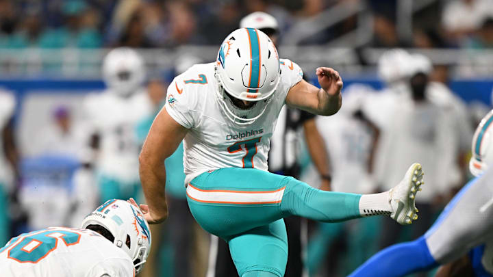 Aug 16, 2025; Detroit, Michigan, USA; Miami Dolphins kicker Jason Sanders (7) kicks an extra point against the Detroit Lions in the first quarter at Ford Field. Mandatory Credit: Lon Horwedel-Imagn Images