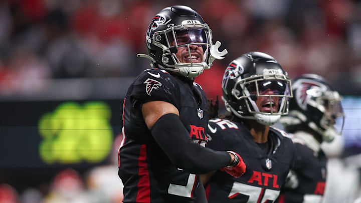 Sep 22, 2024; Atlanta, Georgia, USA; Atlanta Falcons safety Justin Simmons (31) celebrates after an interception against the Kansas City Chiefs in the first quarter at Mercedes-Benz Stadium. Mandatory Credit: Brett Davis-Imagn Images Sep 22, 2024; Atlanta, Georgia, USA; Atlanta Falcons safety Justin Simmons (31) celebrates after an interception against the Kansas City Chiefs in the first quarter at Mercedes-Benz Stadium. Mandatory Credit: Brett Davis-Imagn Images