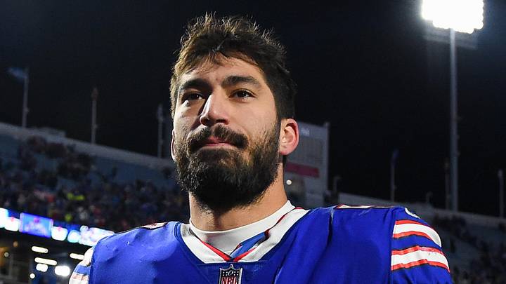 Buffalo Bills defensive end A.J. Epenesa