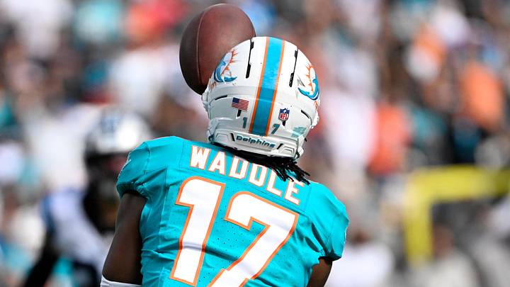Miami Dolphins wide receiver Jaylen Waddle 