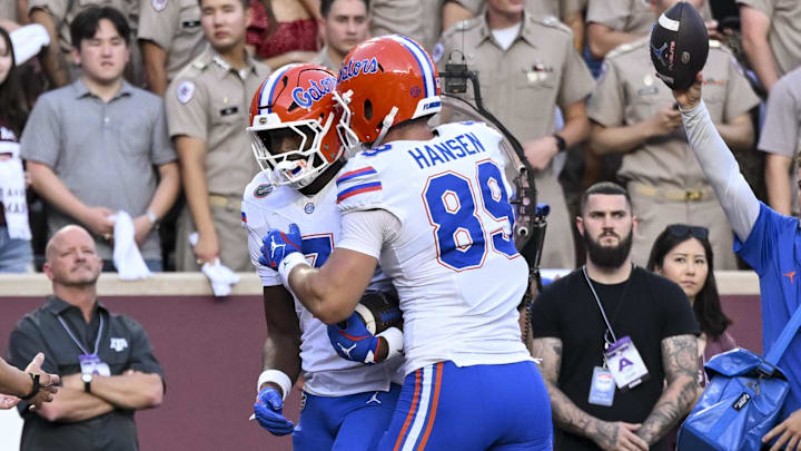 A Florida Gators tight end is set to return to the program after initially announcing plans to transfer.