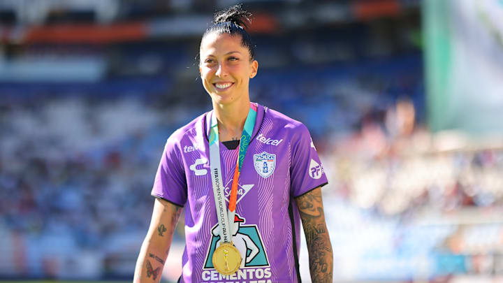 Jenni Hermoso abandonó el Pachuca Femenil para irse a Tigres, antes de que finalizara el contrato 