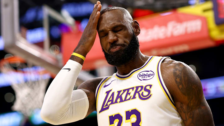 Houston Rockets v Los Angeles Lakers