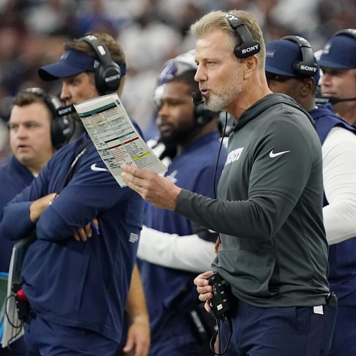 Dallas Cowboys defensive coordinator Matt Eberflus on the sideline during the first quarter at AT&T Stadium.