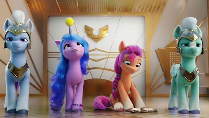 My Little Pony: A New Generation - (Center L-R) IZZY (voiced by Kimiko Glenn) and SUNNY (voiced by Vanessa Hudgens). Cr: © 2021 Hasbro, Inc. All Rights Reserved.