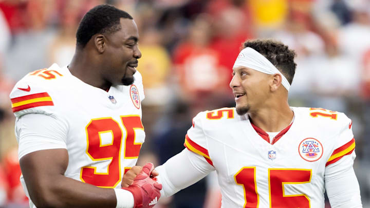 Aug 9, 2025; Glendale, Arizona, USA; Kansas City Chiefs defensive tackle Chris Jones (95) with quarterback Patrick Mahomes (15) against the Arizona Cardinals during a preseason NFL game at State Farm Stadium. Mandatory Credit: Mark J. Rebilas-Imagn Images Aug 9, 2025; Glendale, Arizona, USA; Kansas City Chiefs defensive tackle Chris Jones (95) with quarterback Patrick Mahomes (15) against the Arizona Cardinals during a preseason NFL game at State Farm Stadium. Mandatory Credit: Mark J. Rebilas-Imagn Images