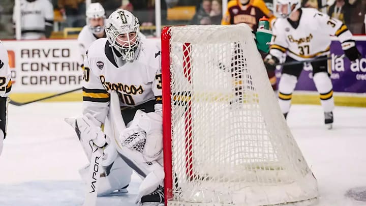 Hampton Slukynsky defends the net against Arizona State.