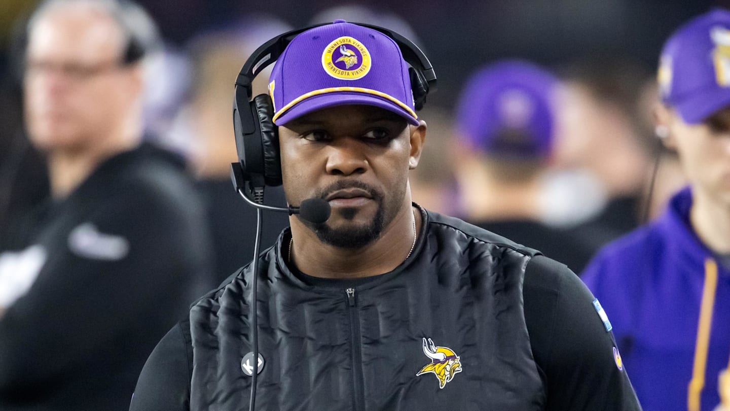 Brian Flores Makes Decision on Vikings Future As He Awaits Steelers, Ravens HC News