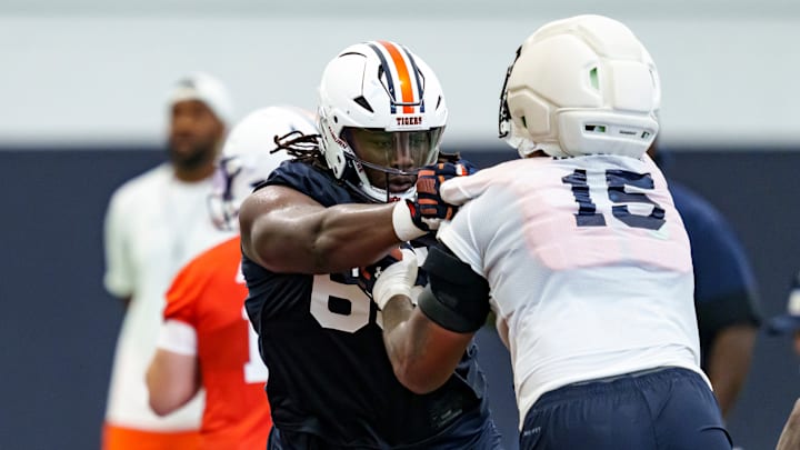 The Auburn Tigers are counting on a huge upgrade at left tackle in the form of Virginia Tech transfer Xavier Chaplin.