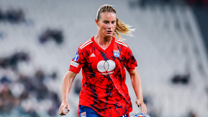 Amandine Henry a annoncé son départ. Amandine Henry a annoncé son départ.