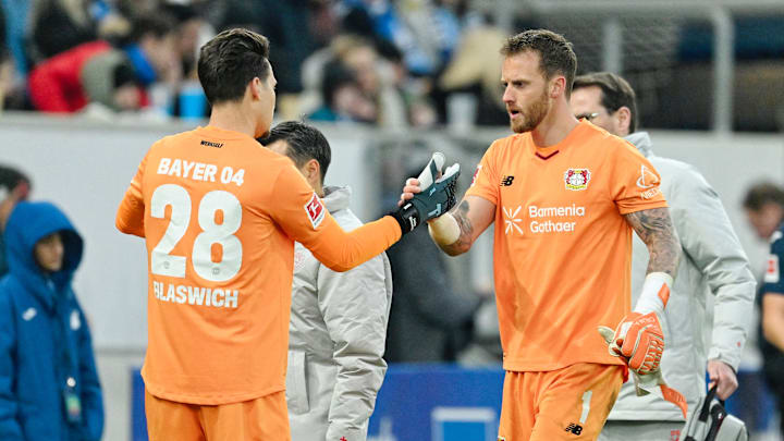 Wer hütet das Bayer-Tor: Janis Blaswich (l.) oder Mark Flekken?