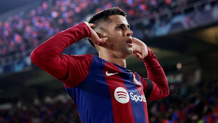 Cancelo fue el héroe de la noche para el FC Barcelona