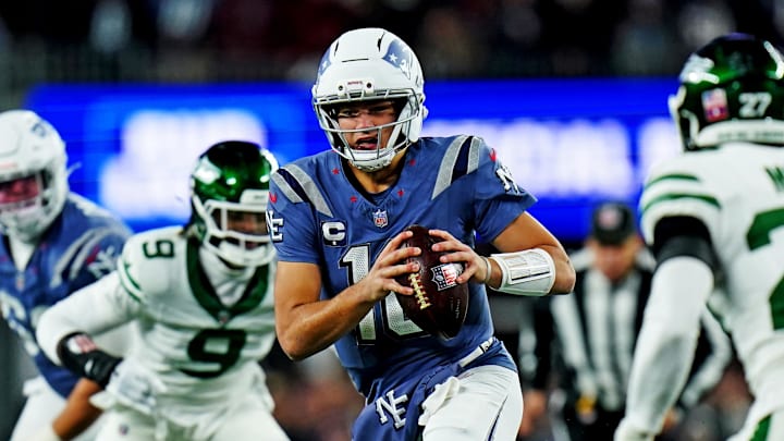 Nov 13, 2025; Foxborough, Massachusetts, USA; New England Patriots quarterback Drake Maye (10) runs the ball during the first half against the New York Jets at Gillette Stadium. Mandatory Credit: David Butler II-Imagn Images
