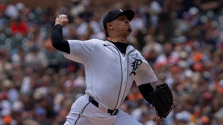 Detroit Tigers starting pitcher Keider Montero (54) throws a pitch. 