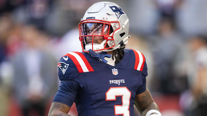 Dec 15, 2024; Glendale, Arizona, USA; New England Patriots wide receiver DeMario Douglas (3) against the Arizona Cardinals at State Farm Stadium. Mandatory Credit: Mark J. Rebilas-Imagn Images Dec 15, 2024; Glendale, Arizona, USA; New England Patriots wide receiver DeMario Douglas (3) against the Arizona Cardinals at State Farm Stadium. Mandatory Credit: Mark J. Rebilas-Imagn Images