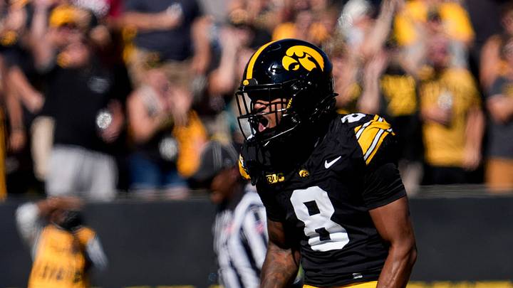 Iowa Hawkeyes defensive back Deshaun Lee (8) reacts during a football game against the Indiana Hoosiers Sept. 27, 2025 at Kinnick Stadium in Iowa City, Iowa. Iowa Hawkeyes defensive back Deshaun Lee (8) reacts during a football game against the Indiana Hoosiers Sept. 27, 2025 at Kinnick Stadium in Iowa City, Iowa.