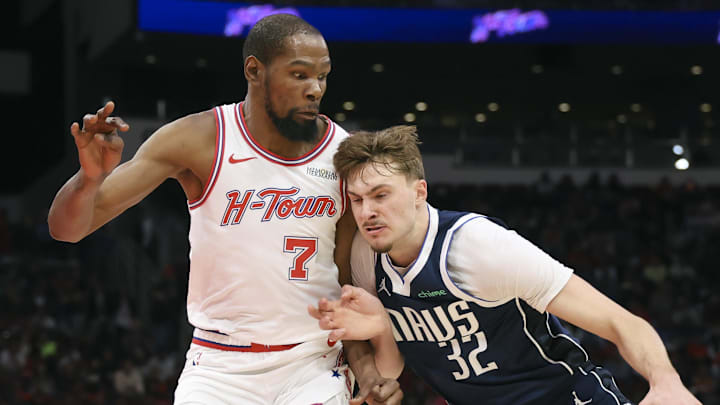 Jan 31, 2026; Houston, Texas, USA; Dallas Mavericks forward Cooper Flagg (32) drives with the ball as Houston Rockets forward Kevin Durant (7) defends during the third quarter at Toyota Center. Mandatory Credit: Troy Taormina-Imagn Images Jan 31, 2026; Houston, Texas, USA; Dallas Mavericks forward Cooper Flagg (32) drives with the ball as Houston Rockets forward Kevin Durant (7) defends during the third quarter at Toyota Center. Mandatory Credit: Troy Taormina-Imagn Images