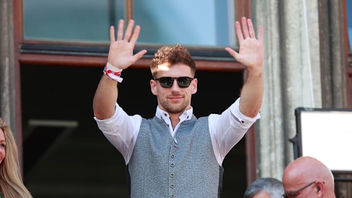 Leon Goretzka bei der Meisterschaftsfeier am Sonntag. Leon Goretzka bei der Meisterschaftsfeier am Sonntag.