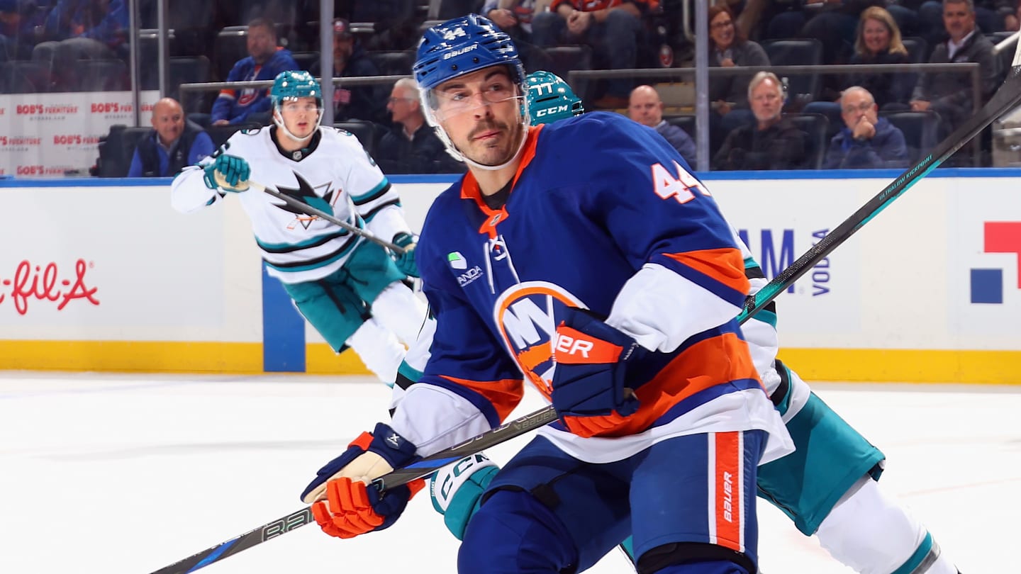 NY Islanders GM Mathieu Darche says teams expect JG Pageau back before Christmas