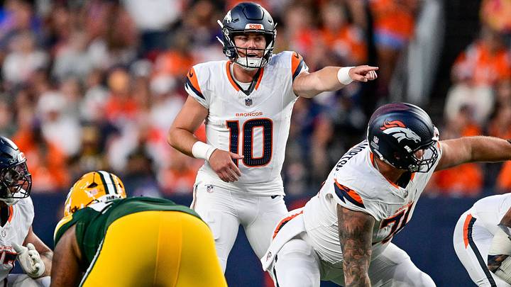 Denver Broncos quarterback Bo Nix (10) runs the offense in the first quarter during a preseason game against the Green Bay Packers Denver Broncos quarterback Bo Nix (10) runs the offense in the first quarter during a preseason game against the Green Bay Packers