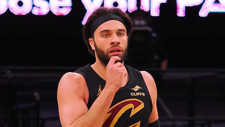 Mar 19, 2025; Sacramento, California, USA; Cleveland Cavaliers forward/guard Max Strus (1) controls the ball Sacramento Kings during the third quarter at Golden 1 Center. Mandatory Credit: Kelley L Cox-Imagn Images