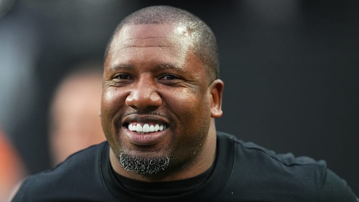 Washington Commanders defensive pass game coordinator Jason Simmons Washington Commanders defensive pass game coordinator Jason Simmons