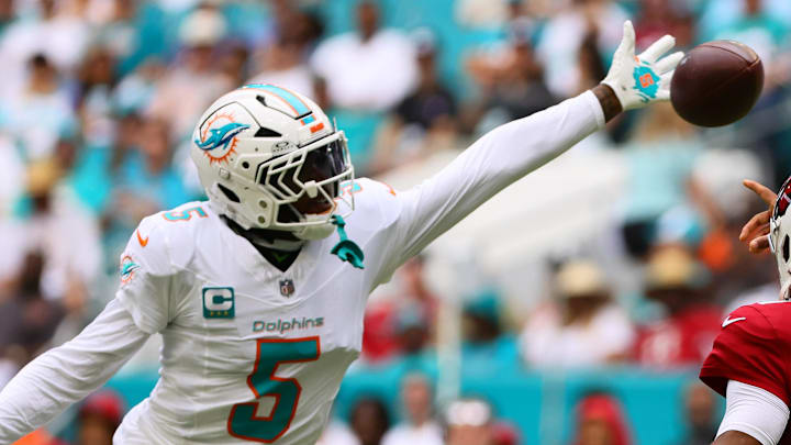 Oct 27, 2024; Miami Gardens, Florida, USA; Miami Dolphins cornerback Jalen Ramsey (5) block a pass from Arizona Cardinals quarterback Kyler Murray (1) during the first quarter at Hard Rock Stadium. Mandatory Credit: Sam Navarro-Imagn Images