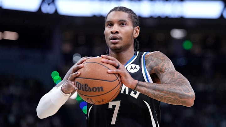 Philadelphia 76ers v Milwaukee Bucks