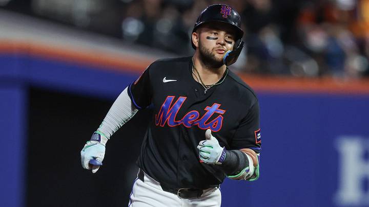 Bo Bichette's future is unclear, and it's time for the Mets to decide whether to keep him in Queens or turn the page soon. 