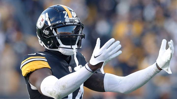 Pittsburgh Steelers cornerback Joey Porter Jr. (24) reacts to the crowd against the Green Bay Packers during the fourth quarter at Acrisure Stadium. Pittsburgh Steelers cornerback Joey Porter Jr. (24) reacts to the crowd against the Green Bay Packers during the fourth quarter at Acrisure Stadium.