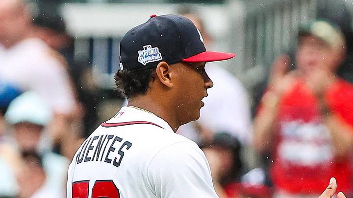 Jun 7, 2026; Cumberland, Georgia, USA; Atlanta Braves pitcher Didier Fuentes (72) and Atlanta Braves left fielder Mike Yastrzemski (18) high five after a victory against the Pittsburgh Pirates at Truist Park. Mandatory Credit: Jordan Godfree-Imagn Images Jun 7, 2026; Cumberland, Georgia, USA; Atlanta Braves pitcher Didier Fuentes (72) and Atlanta Braves left fielder Mike Yastrzemski (18) high five after a victory against the Pittsburgh Pirates at Truist Park. Mandatory Credit: Jordan Godfree-Imagn Images