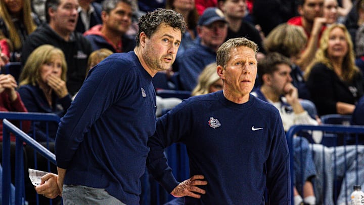 Gonzaga Bulldogs assistant coach Brian Michaelson (left) and head coach Mark Few (right).