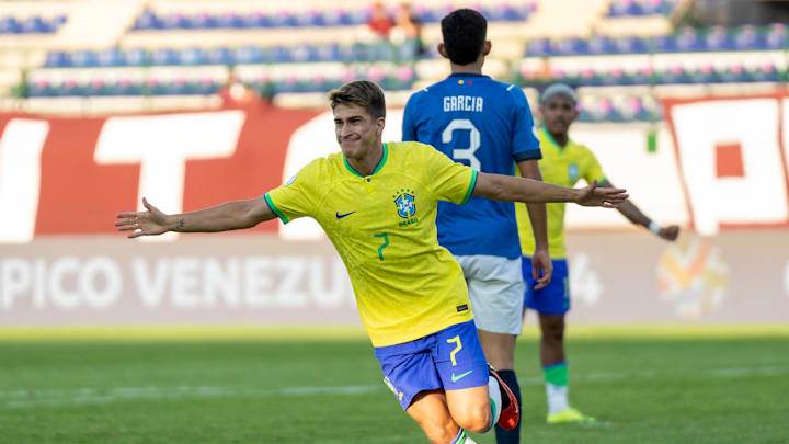 Gabriel Pirani, meio-campista da Seleção olímpica em 2024