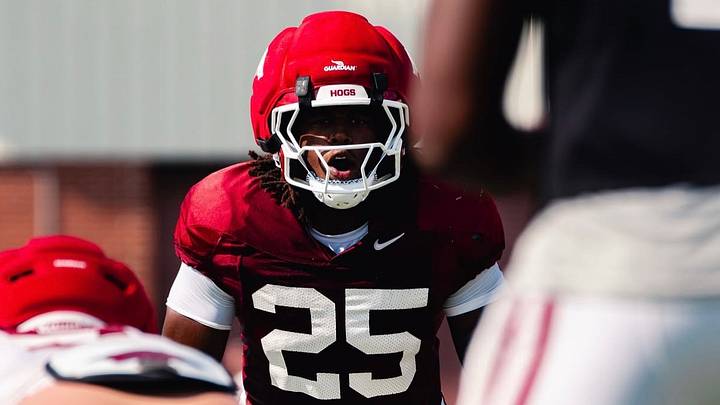 Arkansas Razorbacks linebacker Ja'Quavion Smith reads the offense before a snap in fall practice. Arkansas Razorbacks linebacker Ja'Quavion Smith reads the offense before a snap in fall practice.