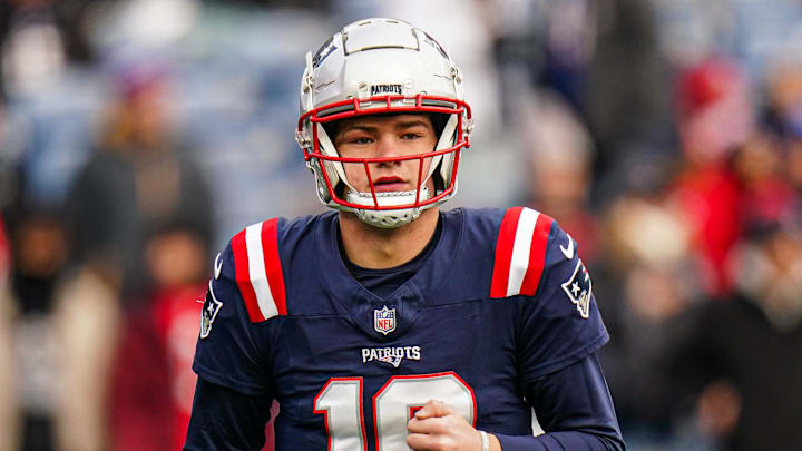 Jan 5, 2025; Foxborough, Massachusetts, USA; New England Patriots quarterback Drake Maye (10) warms up before the start of the game against the Buffalo Bills at Gillette Stadium. Mandatory Credit: David Butler II-Imagn Images
