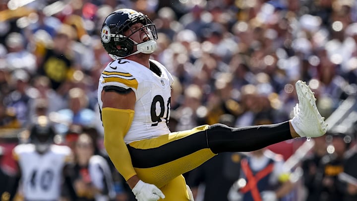 Sep 21, 2025; Foxborough, Massachusetts, USA; Pittsburgh Steelers outside linebacker TJ. Watt (90) celebrates after a sack during the second quarter at Gillette Stadium. Mandatory Credit: Paul Rutherford-Imagn Images Sep 21, 2025; Foxborough, Massachusetts, USA; Pittsburgh Steelers outside linebacker TJ. Watt (90) celebrates after a sack during the second quarter at Gillette Stadium. Mandatory Credit: Paul Rutherford-Imagn Images