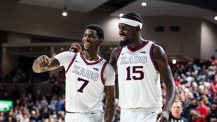 Gonzaga Bulldogs Tyon Grant-Foster (7) and Graham Ike (15).