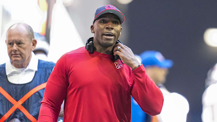 Oct 8, 2023; Atlanta, Georgia, USA; Houston Texans head coach DeMeco Ryans on the sidelines against the Atlanta Falcons at Mercedes-Benz Stadium. Mandatory Credit: Dale Zanine-Imagn Images