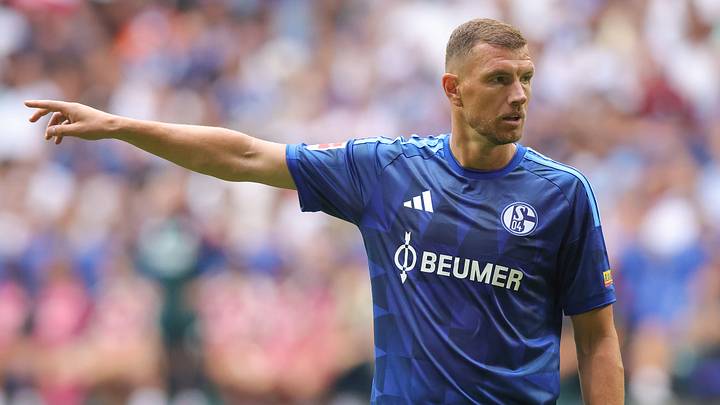 Edin Dzeko soll nach und nach immer mehr Minuten bekommen Edin Dzeko soll nach und nach immer mehr Minuten bekommen