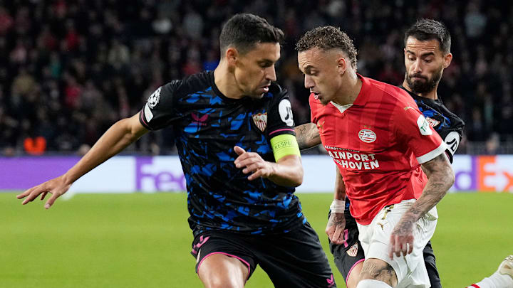 En su primer duelo de la Fase de Grupos, PSV Eindhoven y Sevilla repartieron unidades al empatar 2-2.