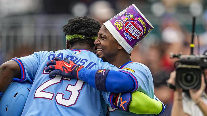 Jun 20, 2026; Cumberland, Georgia, USA; Atlanta Braves second baseman Ozzie Albies (1) reacts with center fielder Michael Harris II (23) after he hit a two run walk off home run against the Milwaukee Brewers during the ninth inning at Truist Park. Mandatory Credit: Dale Zanine-Imagn Images Jun 20, 2026; Cumberland, Georgia, USA; Atlanta Braves second baseman Ozzie Albies (1) reacts with center fielder Michael Harris II (23) after he hit a two run walk off home run against the Milwaukee Brewers during the ninth inning at Truist Park. Mandatory Credit: Dale Zanine-Imagn Images