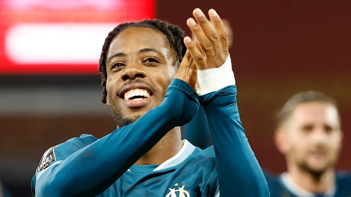 Elye Wahi a pris une grande décision. Elye Wahi a pris une grande décision.